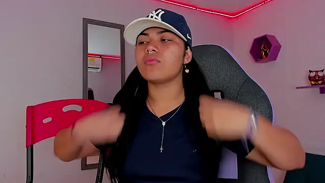 melany rouse18 online show from 10/01/25, 01:33