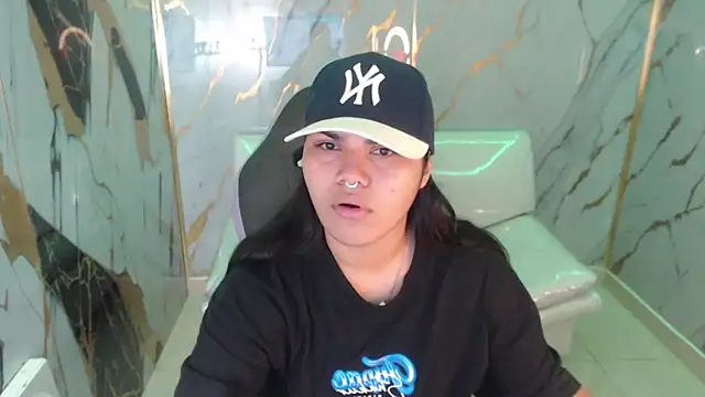 melany rouse18 online show from 11/15/25, 01:18