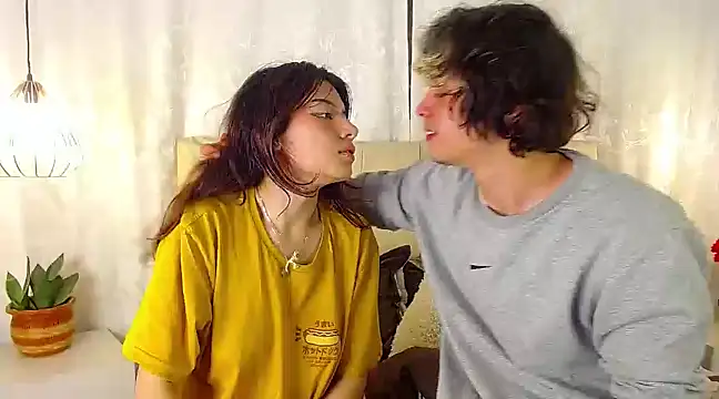 Snapshot of fyreandfox_ chatting on 03/10/25, 10:34 fyreandfox  online show from 03/10/25, 10:34