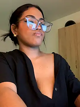 Snapshot of Dahiana_Giil chatting on 09/19/25, 04:36 Dahiana Giil online show from 09/19/25, 04:36