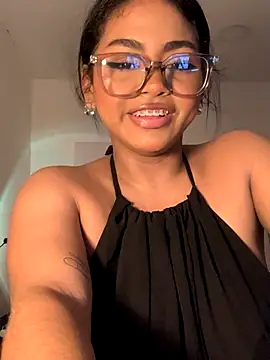 Snapshot of Dahiana_Giil chatting on 09/23/25, 07:11 Dahiana Giil online show from 09/23/25, 07:11