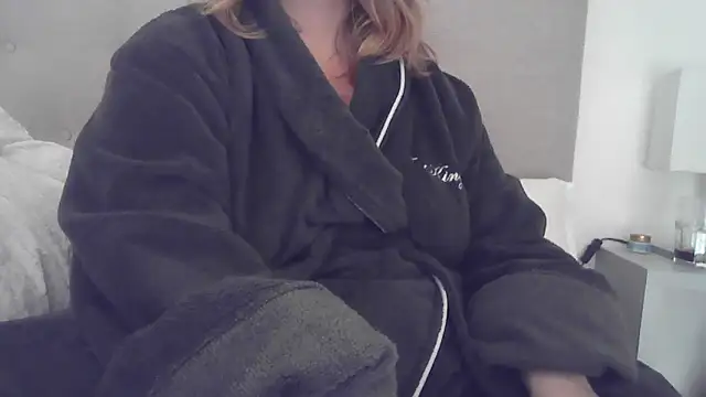 sizha6 online show from 10/27/25, 07:45