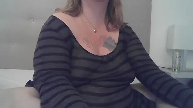 sizha6 online show from 10/31/25, 11:55