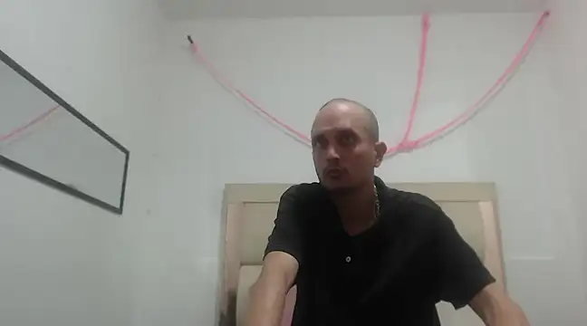 Snapshot of JhonTorres018 chatting on 02/16/25, 04:20 JhonTorres018 online show from 02/16/25, 04:20