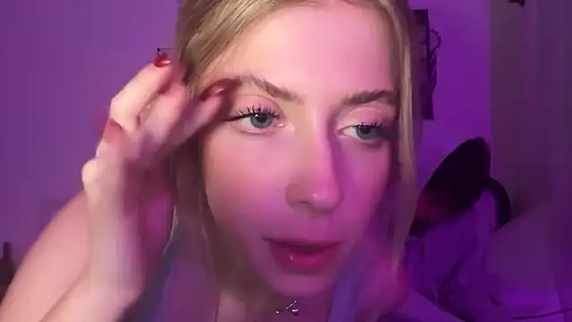 sinfulblonde1 online show from 03/20/25, 07:58