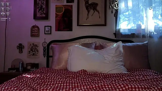 sinfulblonde1 online show from 11/10/25, 09:58