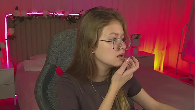 EveMundie online show from 11/12/25, 12:27