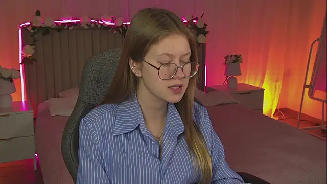 EveMundie online show from 11/13/25, 12:59