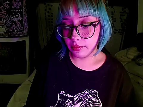 Snapshot of blue_katt chatting on 09/29/25, 10:03 blue katt online show from 09/29/25, 10:03