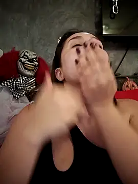 EmmaSulivan online show from 10/21/25, 12:44