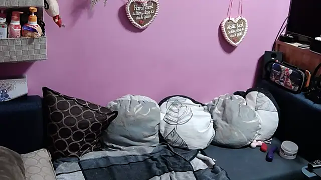 Snapshot of sexymelli18 chatting on 03/01/25, 12:28 sexymelli18 online show from 03/01/25, 12:28