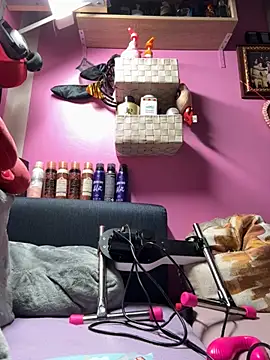 Snapshot of sexymelli18 chatting on 10/26/25, 06:25 sexymelli18 online show from 10/26/25, 06:25