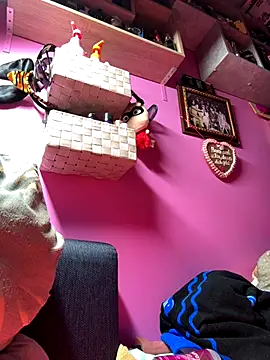 Snapshot of sexymelli18 chatting on 11/05/25, 06:30 sexymelli18 online show from 11/05/25, 06:30