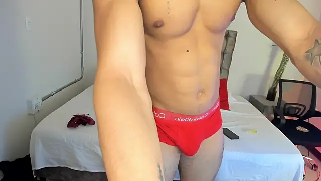 Taylercross online show from 03/15/25, 07:27