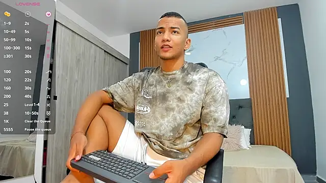 Rafa2004Cruz online show from 03/19/25, 11:50