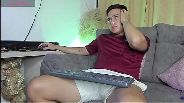 Snapshot of mattiwsmorris_ chatting on 03/11/25, 06:21 mattiwsmorris online show from 03/11/25, 06:21