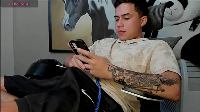 Snapshot of mattiwsmorris_ chatting on 09/13/25, 03:12 mattiwsmorris online show from 09/13/25, 03:12