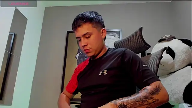 Snapshot of mattiwsmorris_ chatting on 09/25/25, 03:21 mattiwsmorris online show from 09/25/25, 03:21