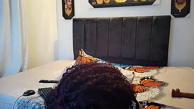 lunitadal online show from 11/22/25, 03:05