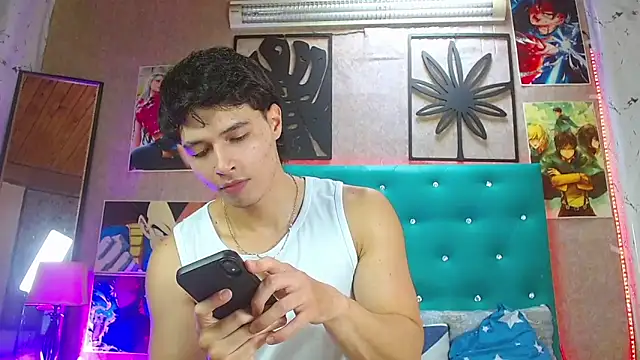 LiamAndrewzz online show from 10/30/25, 06:19