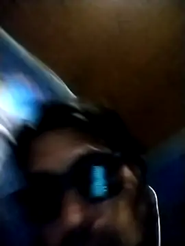 Snapshot of Holatpngo chatting on 10/27/25, 03:21 Holatpngo online show from 10/27/25, 03:21