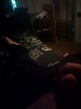 Snapshot of Holatpngo chatting on 11/16/25, 09:48 Holatpngo online show from 11/16/25, 09:48