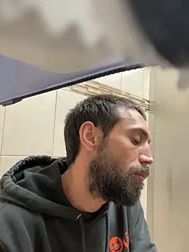 QueenM3 online show from 10/10/25, 10:31