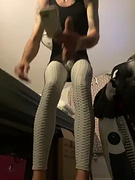 QueenM3 online show from 11/10/25, 03:27