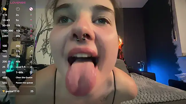 Snapshot of Bloody_Diamond chatting on 10/03/25, 06:32 Bloody Diamond online show from 10/03/25, 06:32
