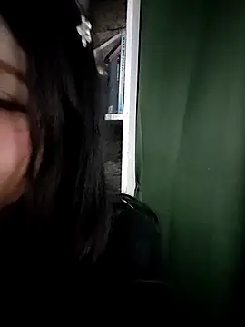 Snapshot of ElaRuil69 chatting on 09/18/25, 02:13 ElaRuil69 online show from 09/18/25, 02:13