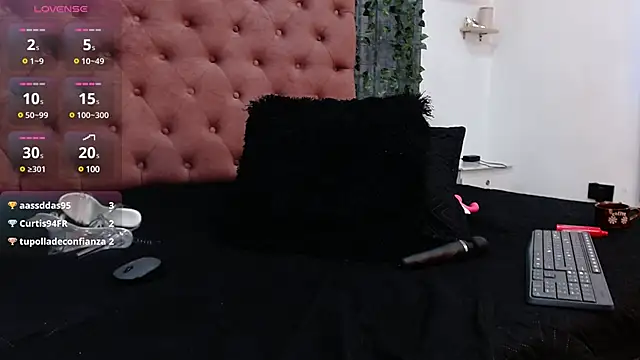 Mia  coluccy online show from 02/24/25, 06:27