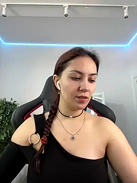 Snapshot of AshleySkott_ chatting on 10/10/25, 08:13 AshleySkott online show from 10/10/25, 08:13