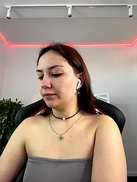 Snapshot of AshleySkott_ chatting on 10/21/25, 08:26 AshleySkott online show from 10/21/25, 08:26