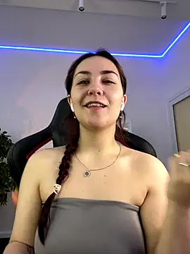 Snapshot of AshleySkott_ chatting on 10/26/25, 08:31 AshleySkott online show from 10/26/25, 08:31