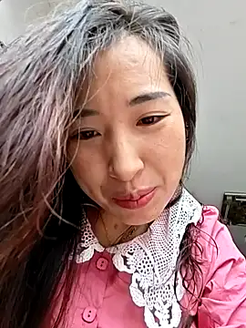Snapshot of hebe-02 chatting on 09/09/25, 01:38 hebe-02 online show from 09/09/25, 01:38