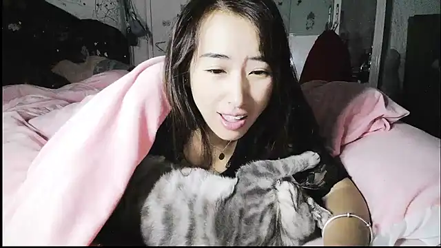 hebe-02 online show from 11/08/25, 07:45