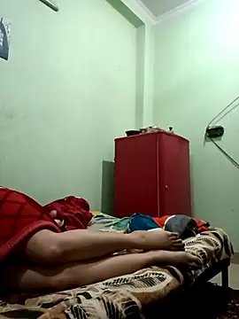 Snapshot of okbent chatting on 02/17/25, 07:58 okbent online show from 02/17/25, 07:58