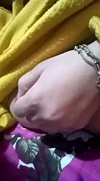 Snapshot of okbent chatting on 02/23/25, 05:18 okbent online show from 02/23/25, 05:18