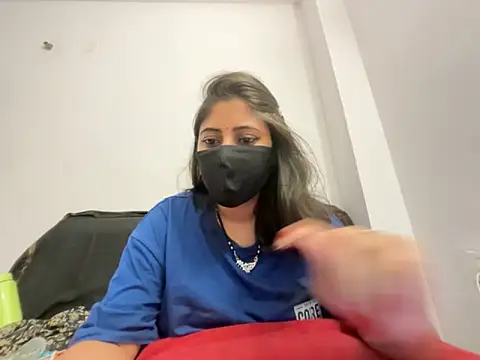 Snapshot of okbent chatting on 09/09/25, 02:27 okbent online show from 09/09/25, 02:27