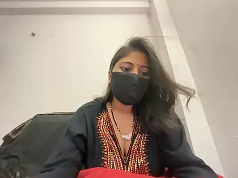 Snapshot of okbent chatting on 09/10/25, 06:19 okbent online show from 09/10/25, 06:19