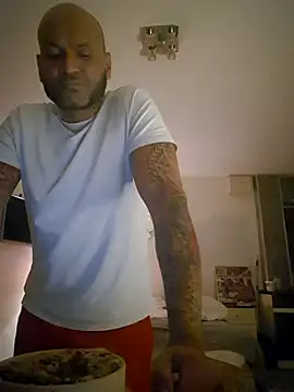 Mrnutella online show from 03/05/25, 02:25