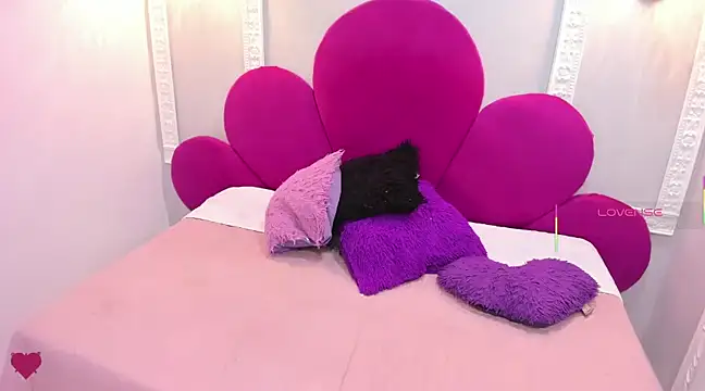 candy rogeers online show from 02/22/25, 01:24