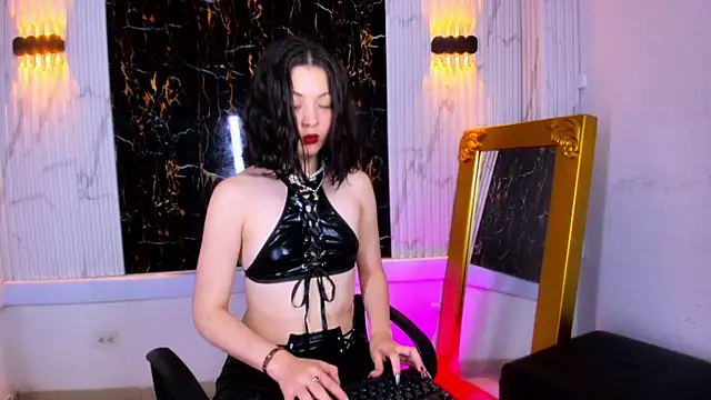 Snapshot of Guxplo_ chatting on 03/20/25, 08:51 Guxplo  online show from 03/20/25, 08:51