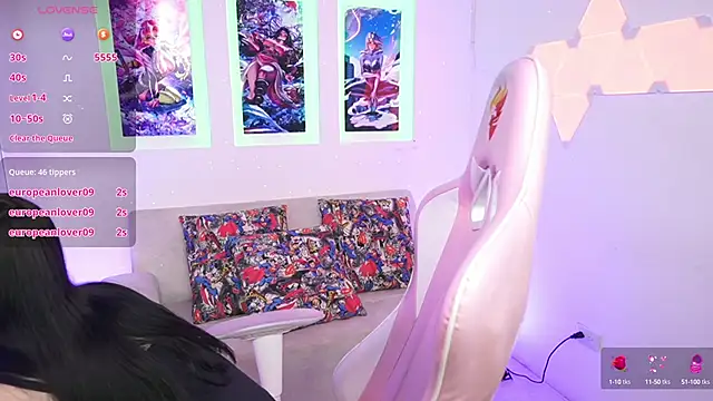 Snapshot of SaharaKramer chatting on 02/19/25, 10:20 SaharaKramer online show from 02/19/25, 10:20