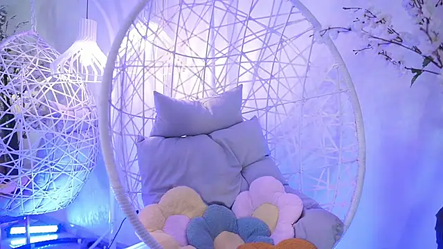 Snapshot of SaharaKramer chatting on 02/22/25, 02:52 SaharaKramer online show from 02/22/25, 02:52