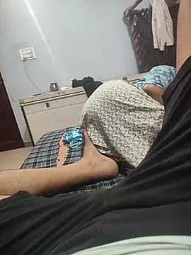 indian couple4 online show from 10/29/25, 04:20