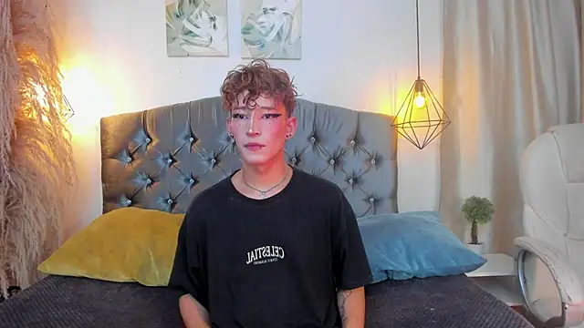 iiangel  online show from 10/11/25, 03:28