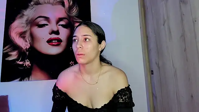 Snapshot of TANIA_06 chatting on 10/16/25, 01:12 TANIA 06 online show from 10/16/25, 01:12