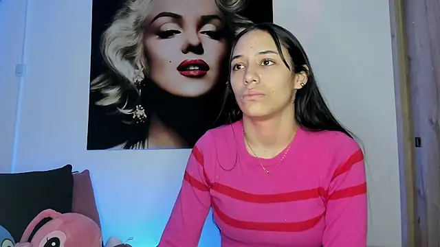 Snapshot of TANIA_06 chatting on 10/28/25, 01:14 TANIA 06 online show from 10/28/25, 01:14