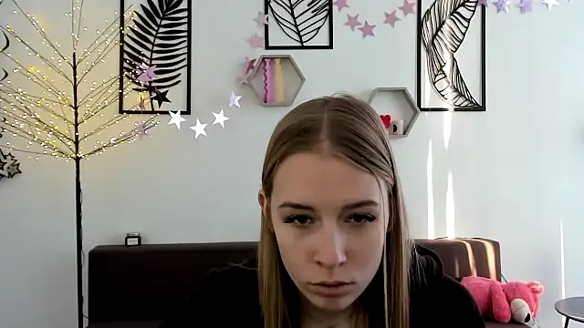 Snapshot of AnnNorriss chatting on 02/23/25, 06:17 AnnNorriss online show from 02/23/25, 06:17